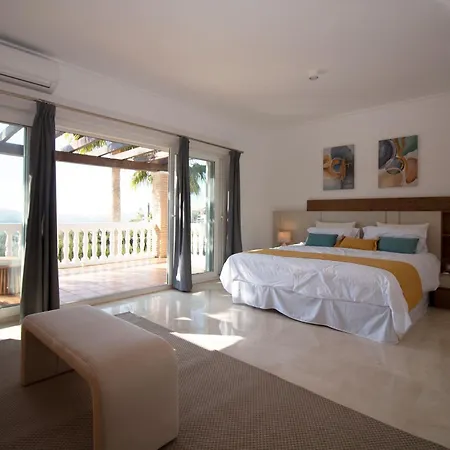 Paraiso Villa
